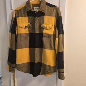 American Eagle Outfitters Yellow and Black Large Block Plaid Shirt Classic Fit.